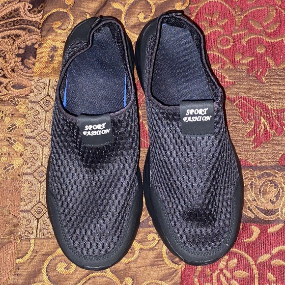 Shoes - Picture 4 of 5